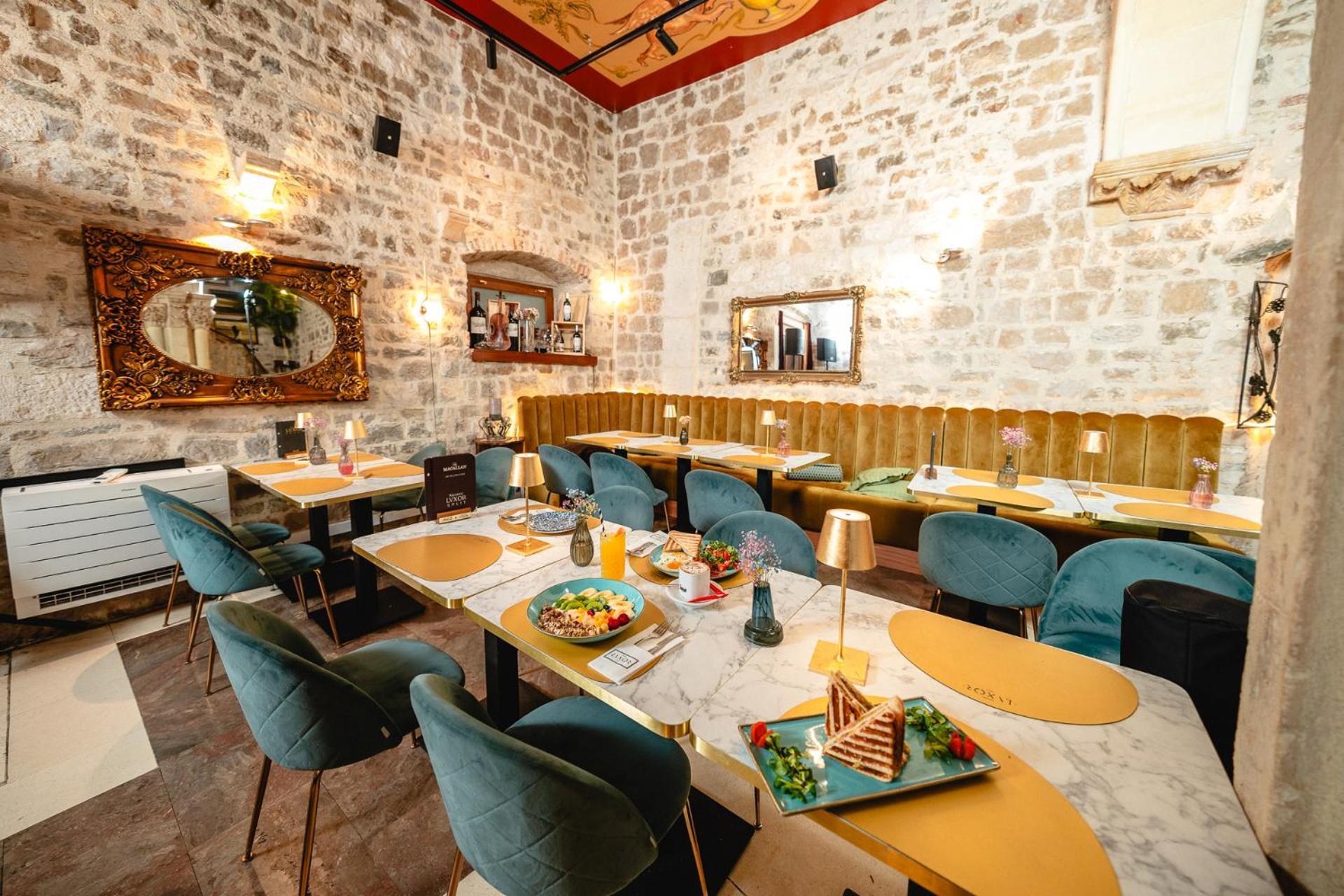 Ziggy Star In Diocletian Palace スプリト エクステリア 写真